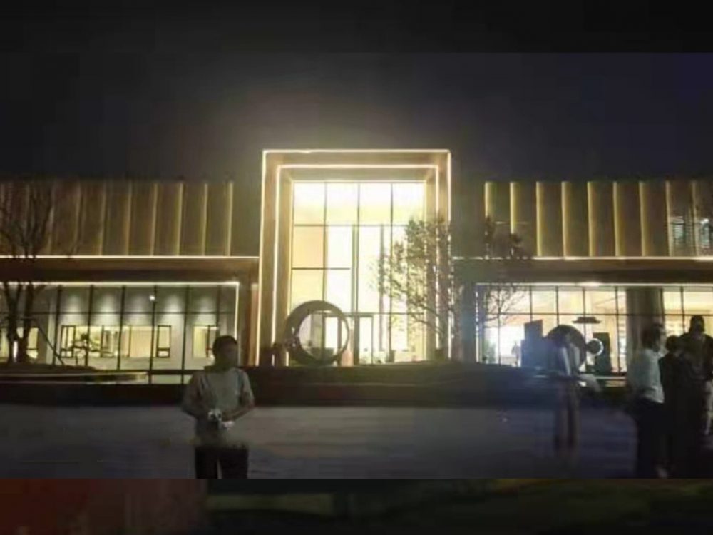 http://www.avondaleplayhouse.com/wp-content/uploads/2024/03/2023022413245110196-1000x750.jpg